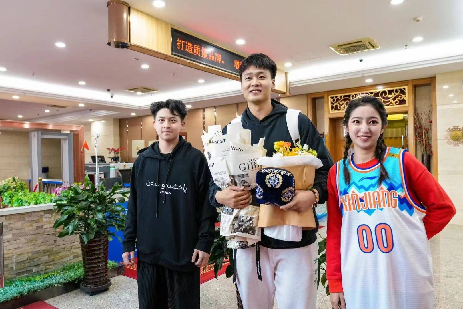 一位妊妇被谋杀后，她的鬼魂前来复仇；愈发惧怕的凶手们决议完全解决她以再无后顾之忧。